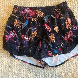 Lululemon Shorts - Size 6